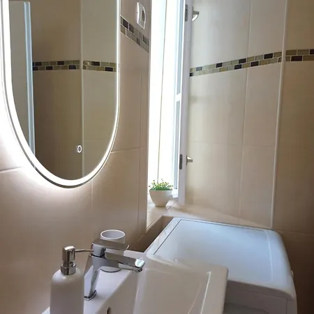 Zdenka - 100 M From The * Οπατία