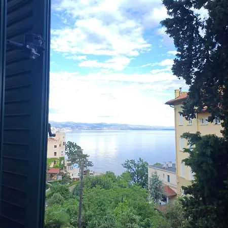 Zdenka - 100 M From The Διαμέρισμα Οπατία