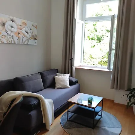 Διαμέρισμα Zdenka - 100 M From The