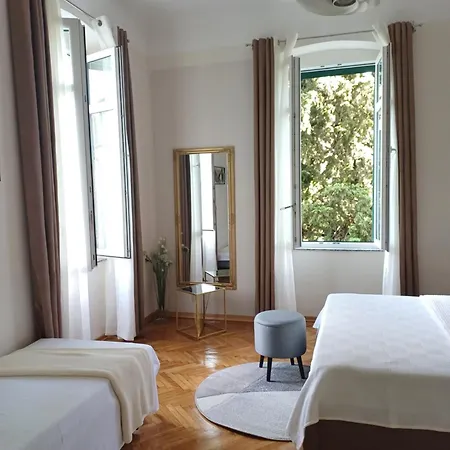 Zdenka - 100 M From The Διαμέρισμα Οπατία