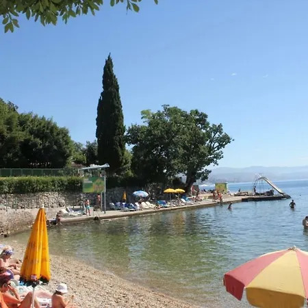 Zdenka - 100 M From The Beach Opatija