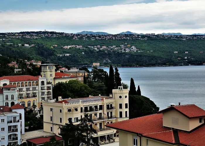 Zdenka - 100 M From The * オパティヤ