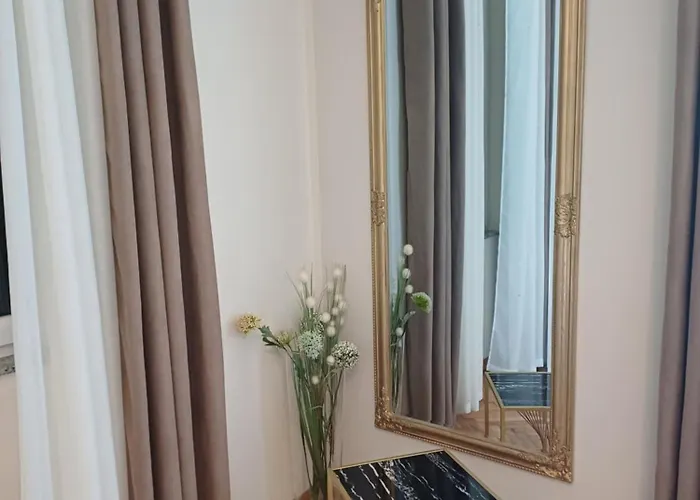 Zdenka - 100 M From The オパティヤ