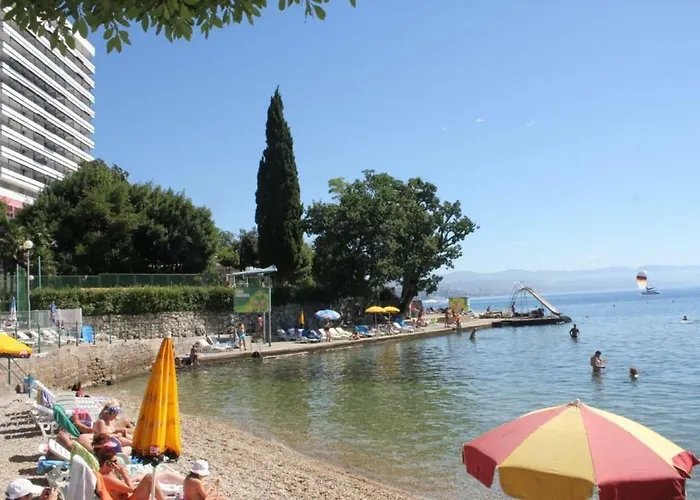 Zdenka - 100 M From The オパティヤ