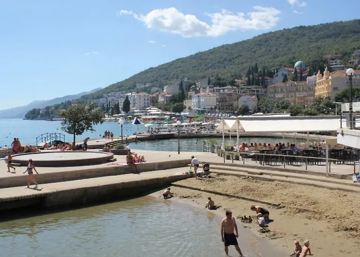 Zdenka - 100 M From The Lejlighed Opatija